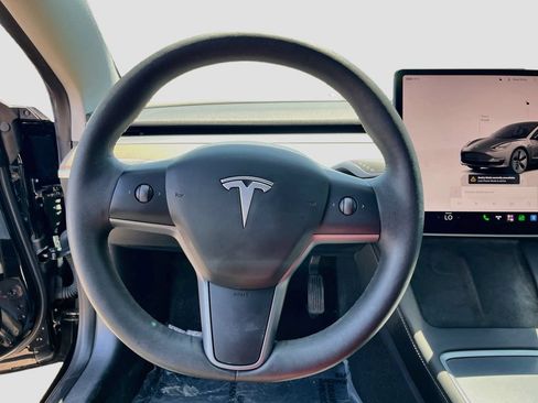 Used 2023 Tesla Model 3 Standard Range RWD image 10