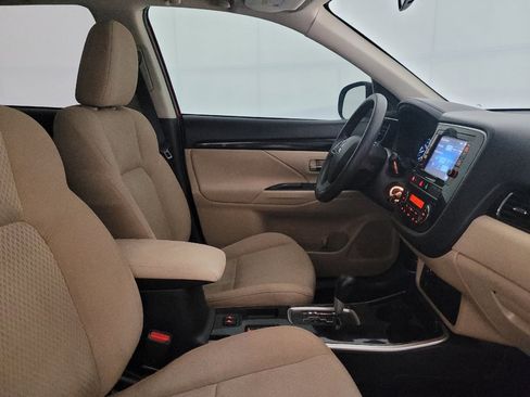 Used 2019 Mitsubishi Outlander ES FWD image 21