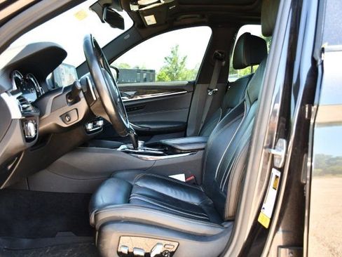 Used 2018 BMW 540i RWD image 12