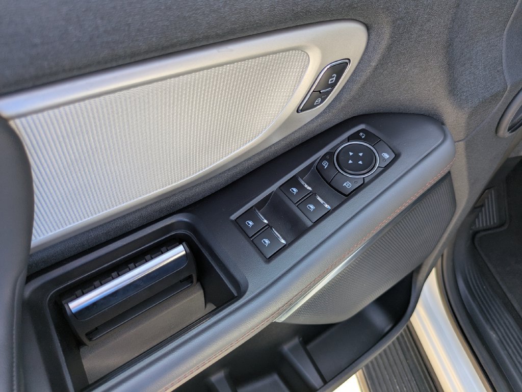 Used 2025 Ford Expedition Active AWD/4WD image 7