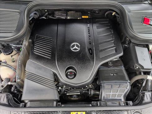 Used 2023 Mercedes-Benz GLS 450 4MATIC image 25