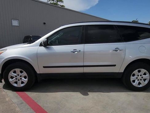 Used 2015 Chevrolet Traverse LS FWD image 5