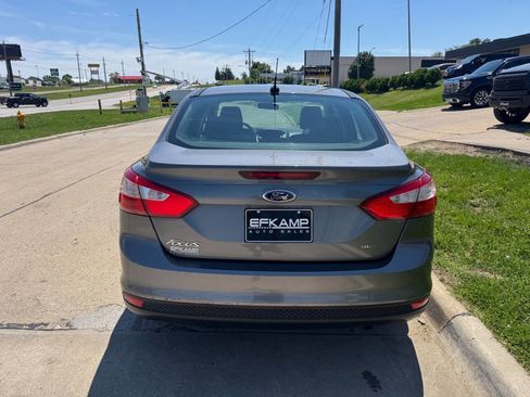 Used 2012 Ford Focus SE FWD image 4