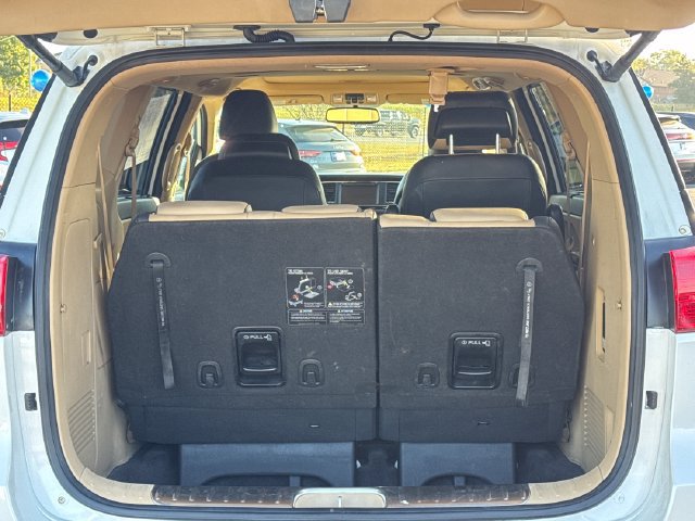 Used 2016 Kia Sedona SX Limited FWD image 16