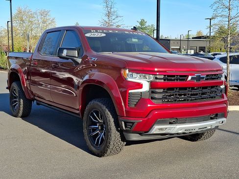 Used 2022 Chevrolet Silverado 1500 RST image 3