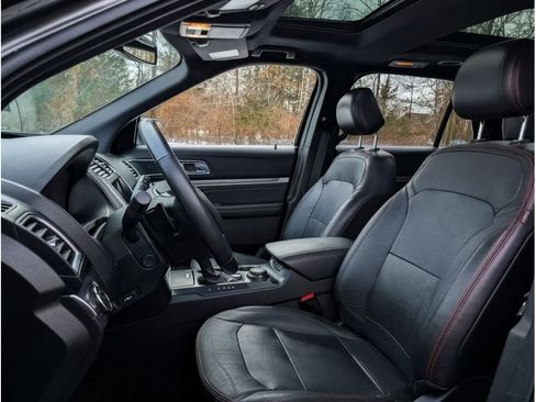 Used 2017 Ford Explorer Sport w/ Equipment Group 401A image 16