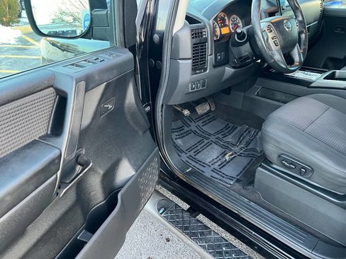 Used 2014 Nissan Titan SV w/ SV Value Truck Package image 16