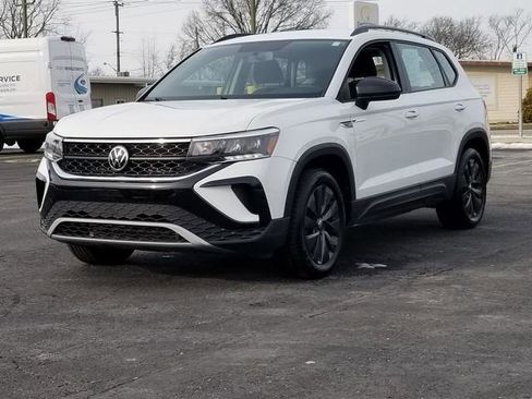 Used 2022 Volkswagen Taos S image 3