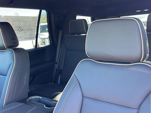 New 2026 GMC Yukon Elevation image 12