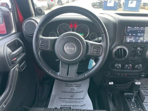 Used 2012 Jeep Wrangler Unlimited Sport AWD/4WD image 38