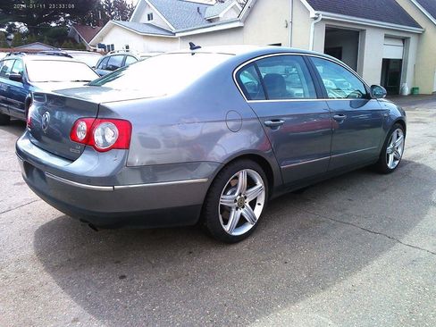 Used 2008 Volkswagen Passat VR6 image 6