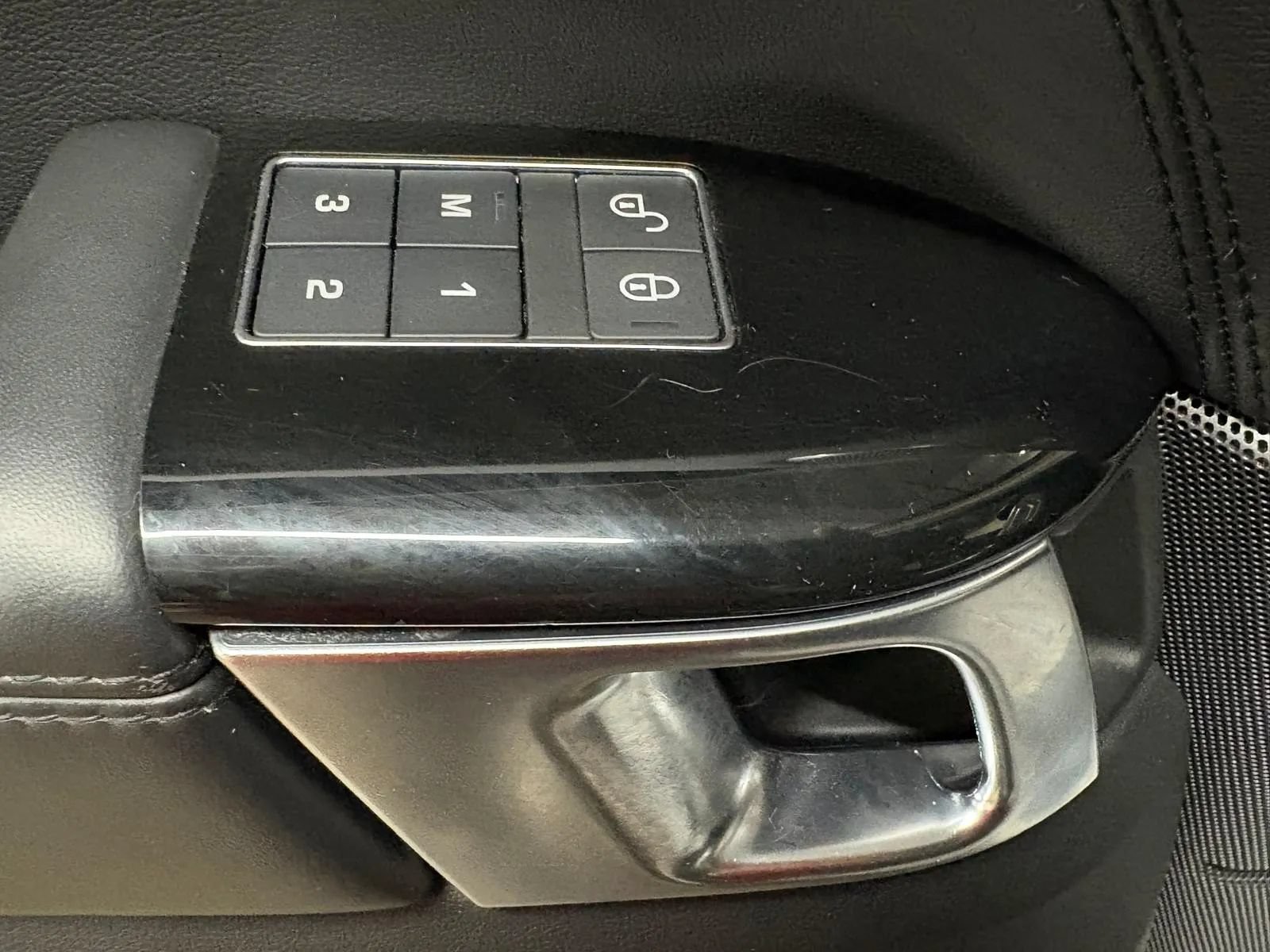 Used 2019 Land Rover Range Rover Sport HSE AWD/4WD image 34