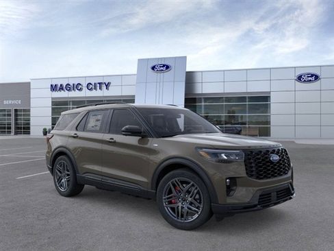 New 2026 Ford Explorer ST-Line w/ ST-Line Street Pack AWD/4WD image 7