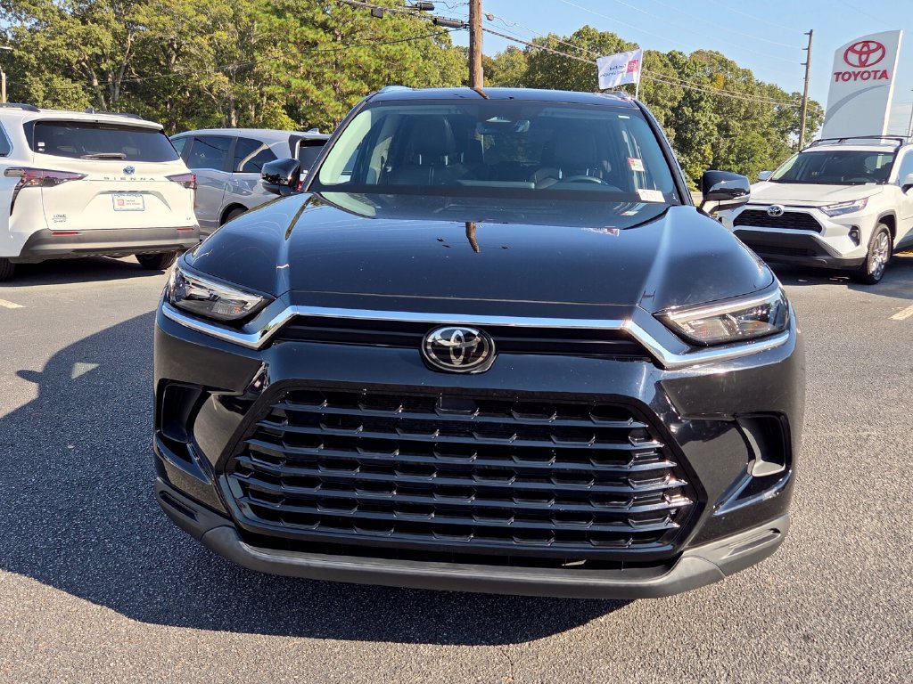 Certified 2024 Toyota Grand Highlander FWD image 2