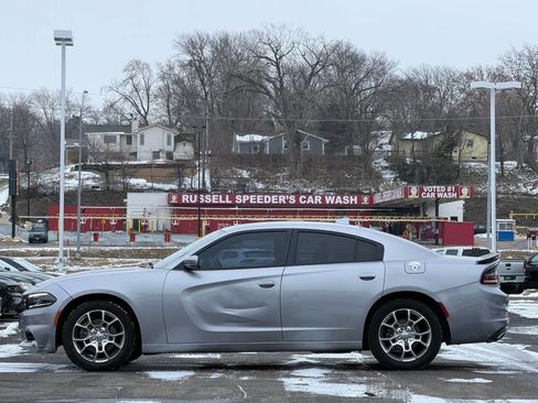 Used 2016 Dodge Charger SXT image 5