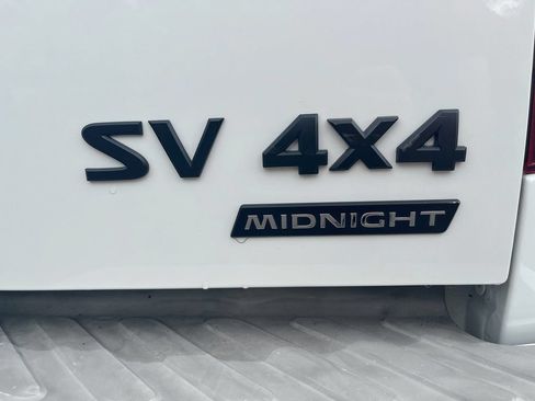 Used 2021 Nissan Frontier SV w/ Midnight Edition Floor Mats AWD/4WD image 32