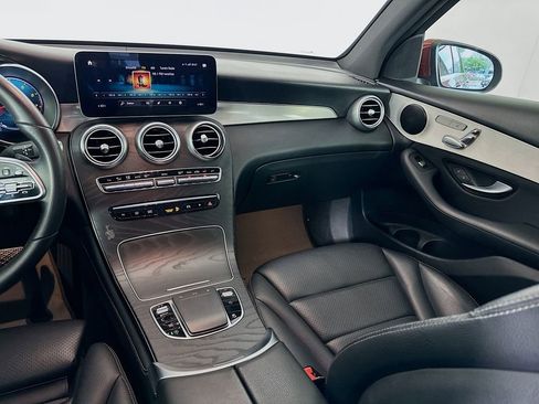 Used 2020 Mercedes-Benz GLC 300 image 22