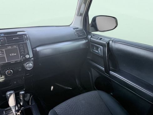 Used 2022 Toyota 4Runner TRD Off-Road image 61