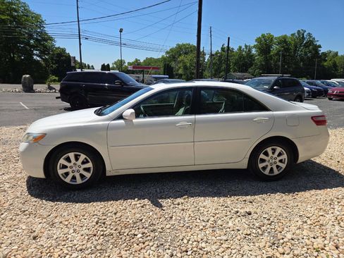 Used 2009 Toyota Camry XLE FWD image 4