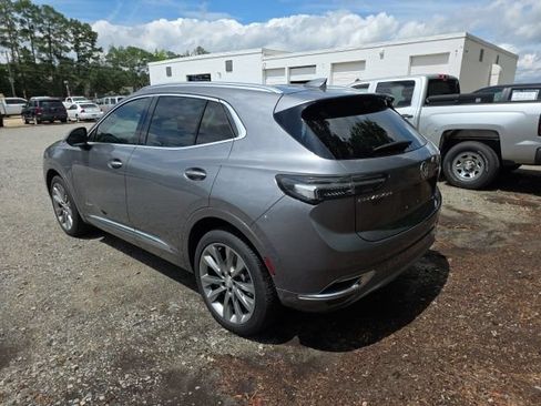 Used 2021 Buick Envision Avenir w/ Technology Package II FWD image 4