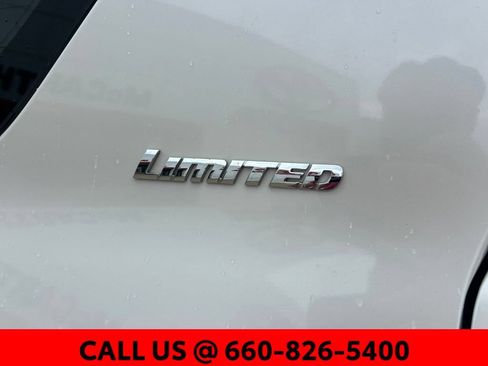 Used 2018 Toyota 4Runner Limited AWD/4WD image 8