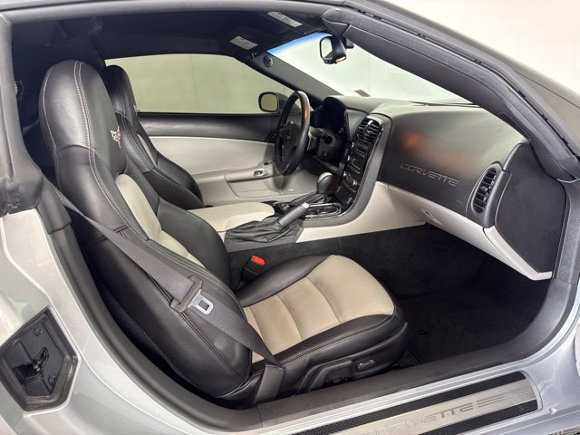 Used 2009 Chevrolet Corvette Coupe w/ Preferred Equipment Group RWD image 4