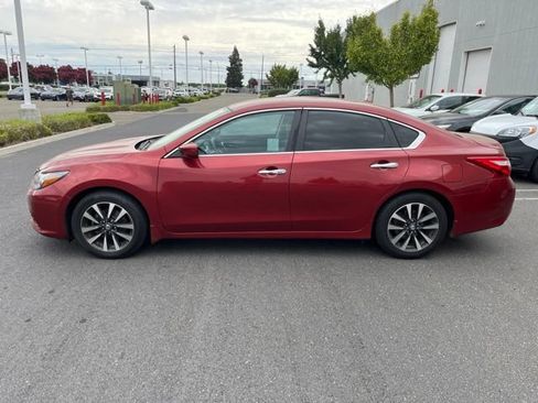 Used 2016 Nissan Altima 2.5 SV FWD image 8