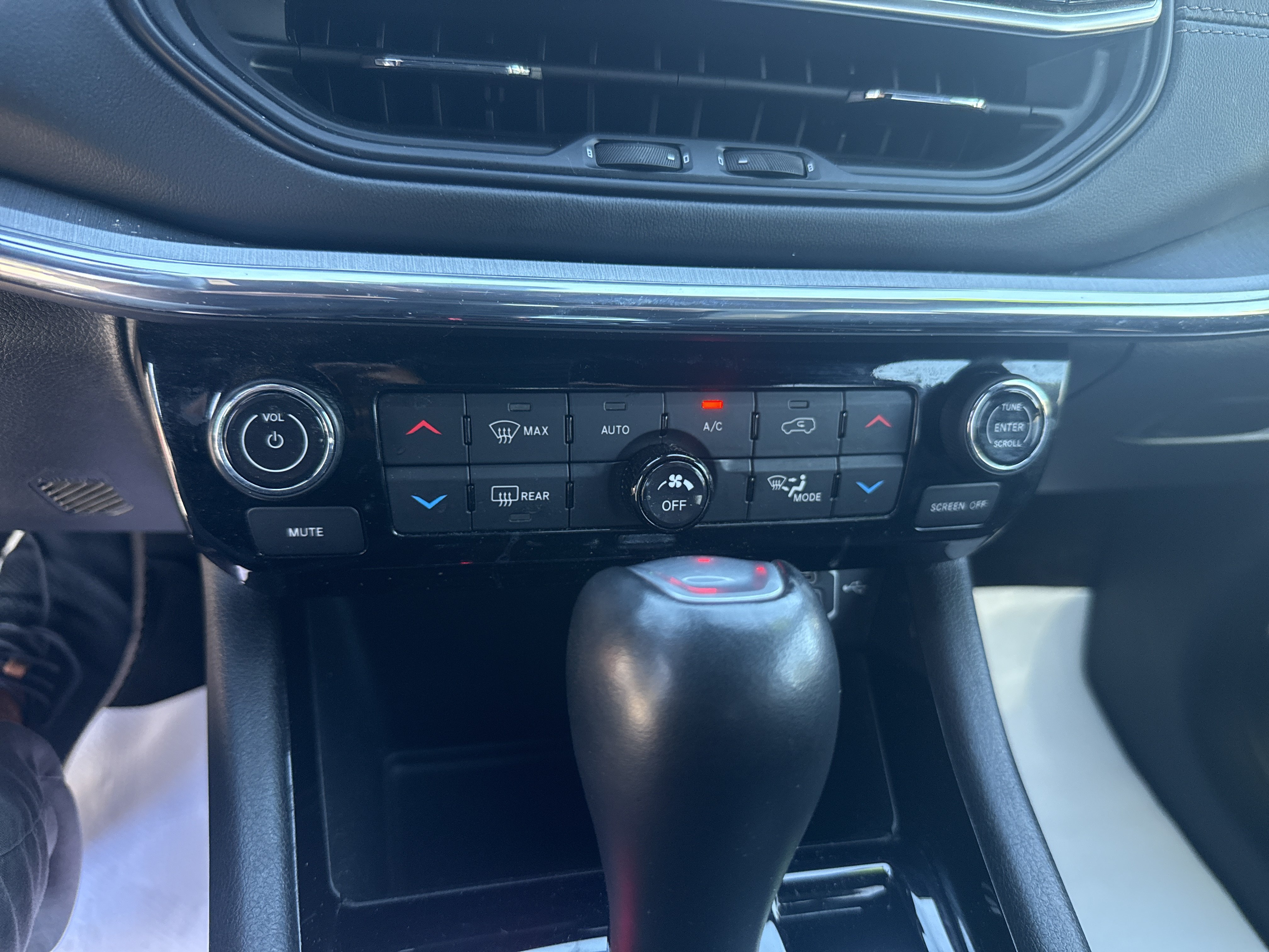 Used 2022 Jeep Compass Limited AWD/4WD image 20