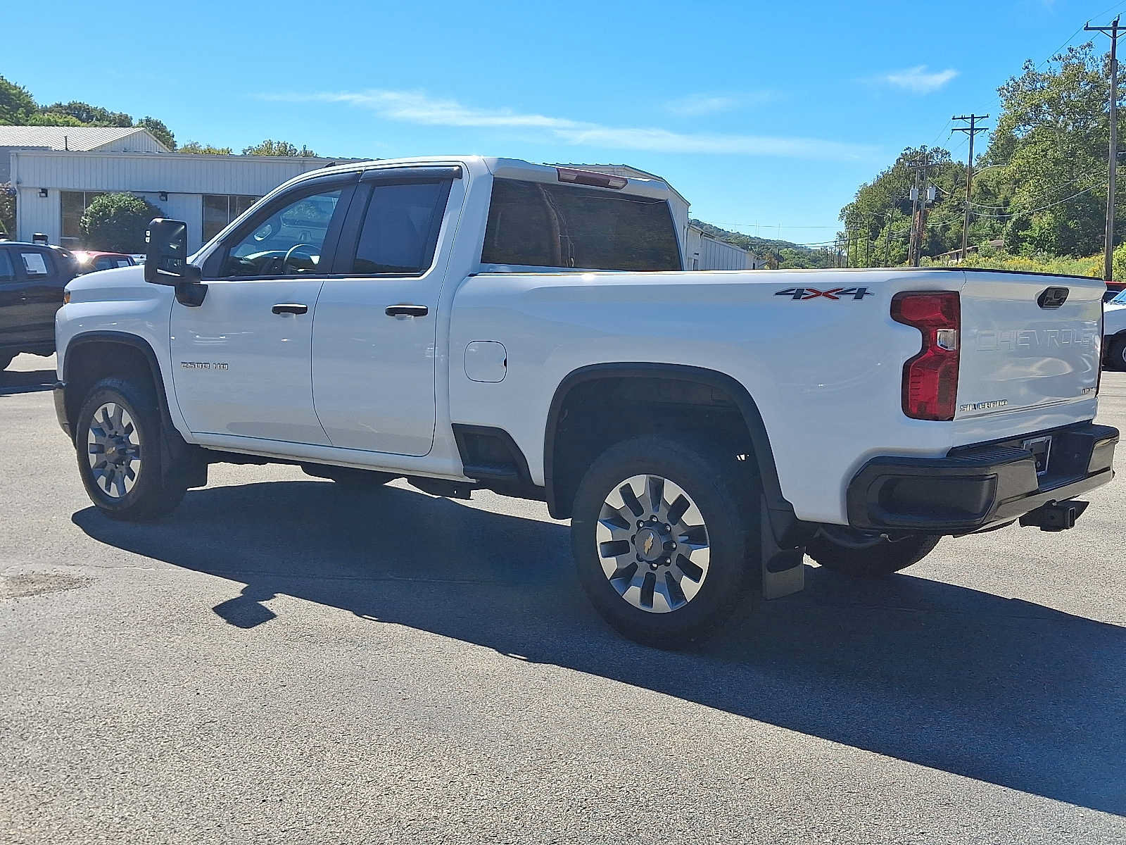 Used 2023 Chevrolet Silverado 2500 Custom w/ Custom Convenience Package AWD/4WD image 4