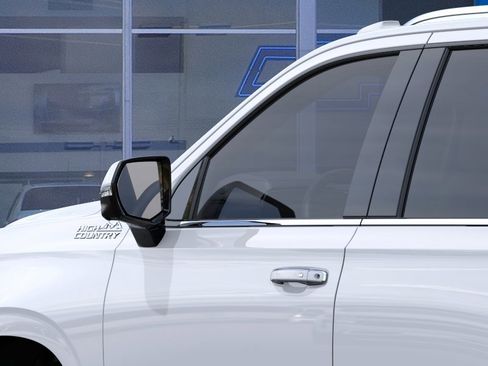 New 2026 Chevrolet Tahoe High Country AWD/4WD image 14