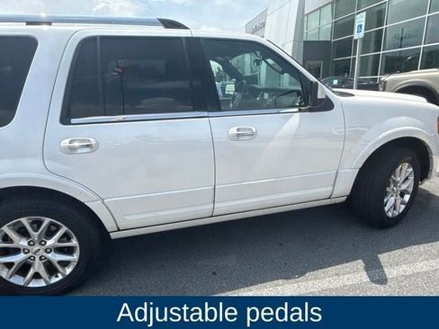Used 2017 Ford Expedition Limited w/ Equipment Group 301A AWD/4WD image 27