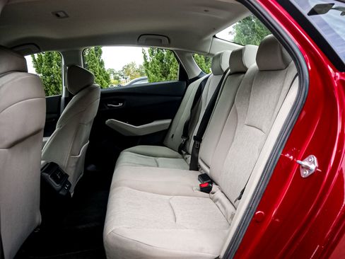 Certified 2025 Honda Accord LX image 29