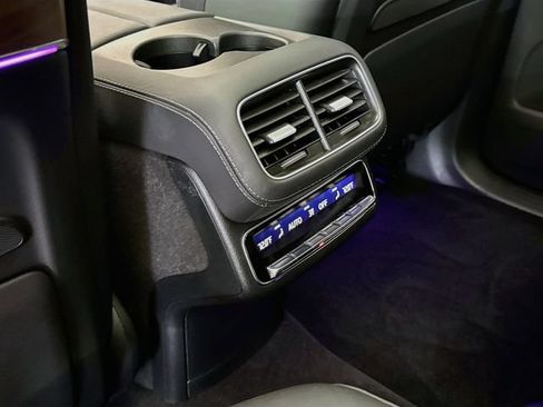 Used 2024 Mercedes-Benz GLS 580 4MATIC image 26