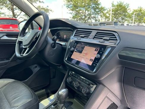 Used 2019 Volkswagen Tiguan SEL Premium AWD/4WD image 38