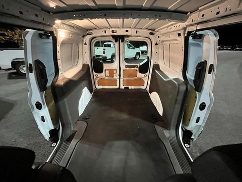 Used 2022 Ford Transit Connect XL image 18