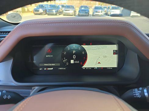 Certified 2025 Land Rover Defender 110 image 31