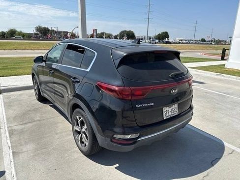 Used 2021 Kia Sportage LX AWD/4WD image 6