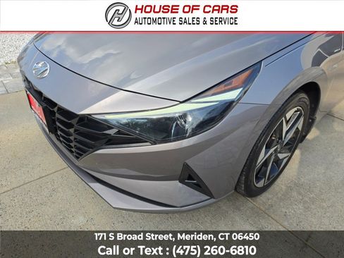 Used 2023 Hyundai Elantra SEL w/ Convenience Package FWD image 9