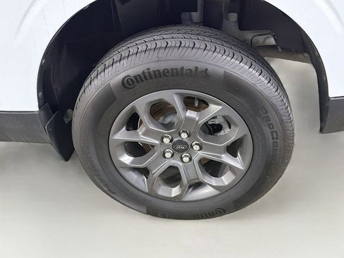 Used 2023 Ford Maverick XLT image 30