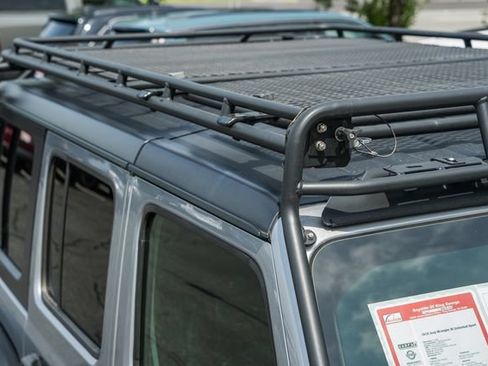 Used 2018 Jeep Wrangler Unlimited Rubicon w/ Steel Bumper Group AWD/4WD image 42