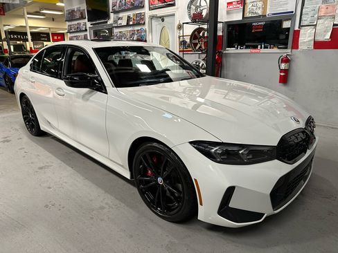 Used 2023 BMW M340i xDrive M340i xDrive w/ Premium Package image 3