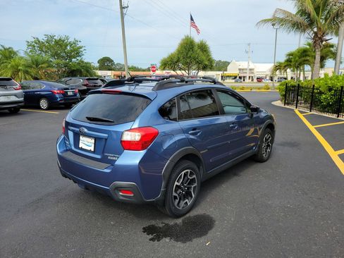 Used 2017 Subaru Crosstrek 2.0i Premium AWD/4WD image 6