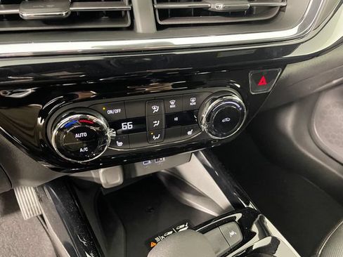 New 2026 Chevrolet Trax RS w/ Sunroof Package FWD image 6