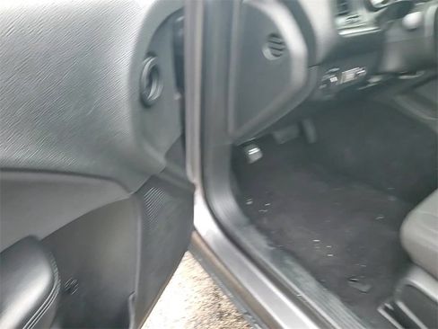 Used 2019 Dodge Challenger SXT image 11