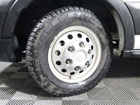 Used 2020 Ford Transit 150 Low Roof AWD image 25