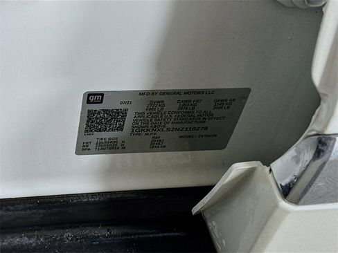 Used 2022 GMC Acadia Denali w/ Denali Ultimate Package image 28