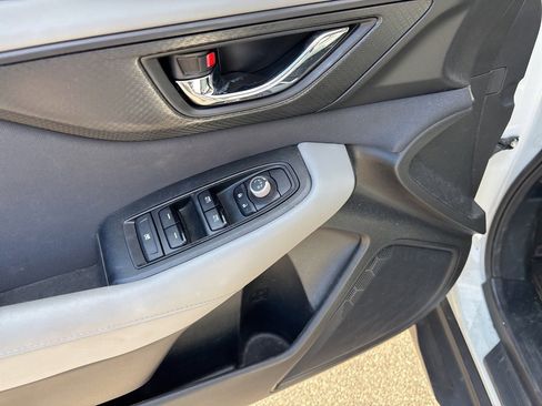 Used 2023 Subaru Outback Premium image 7