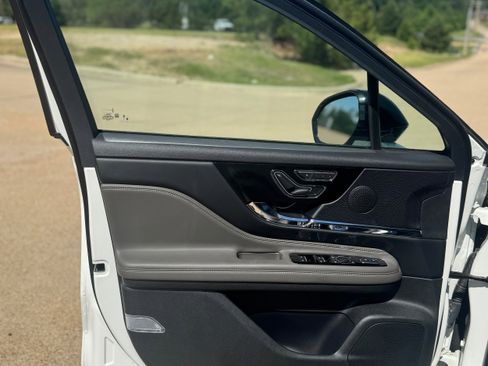 New 2024 Lincoln Corsair Grand Touring image 30