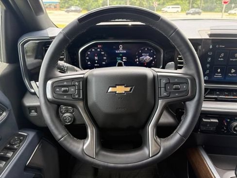 Used 2026 Chevrolet Silverado 1500 High Country AWD/4WD image 14