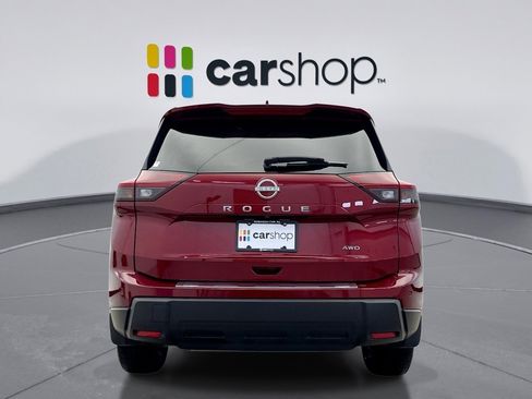 Used 2025 Nissan Rogue SV image 4